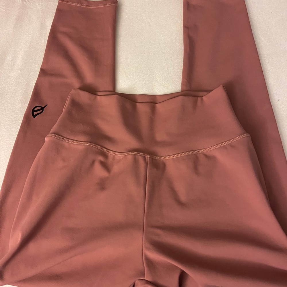Ptula Ash Rose Legging